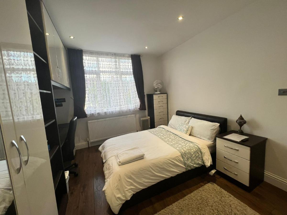 Deluxe Homestay Near Tottenham Hotspur Stadium Londra Exterior foto